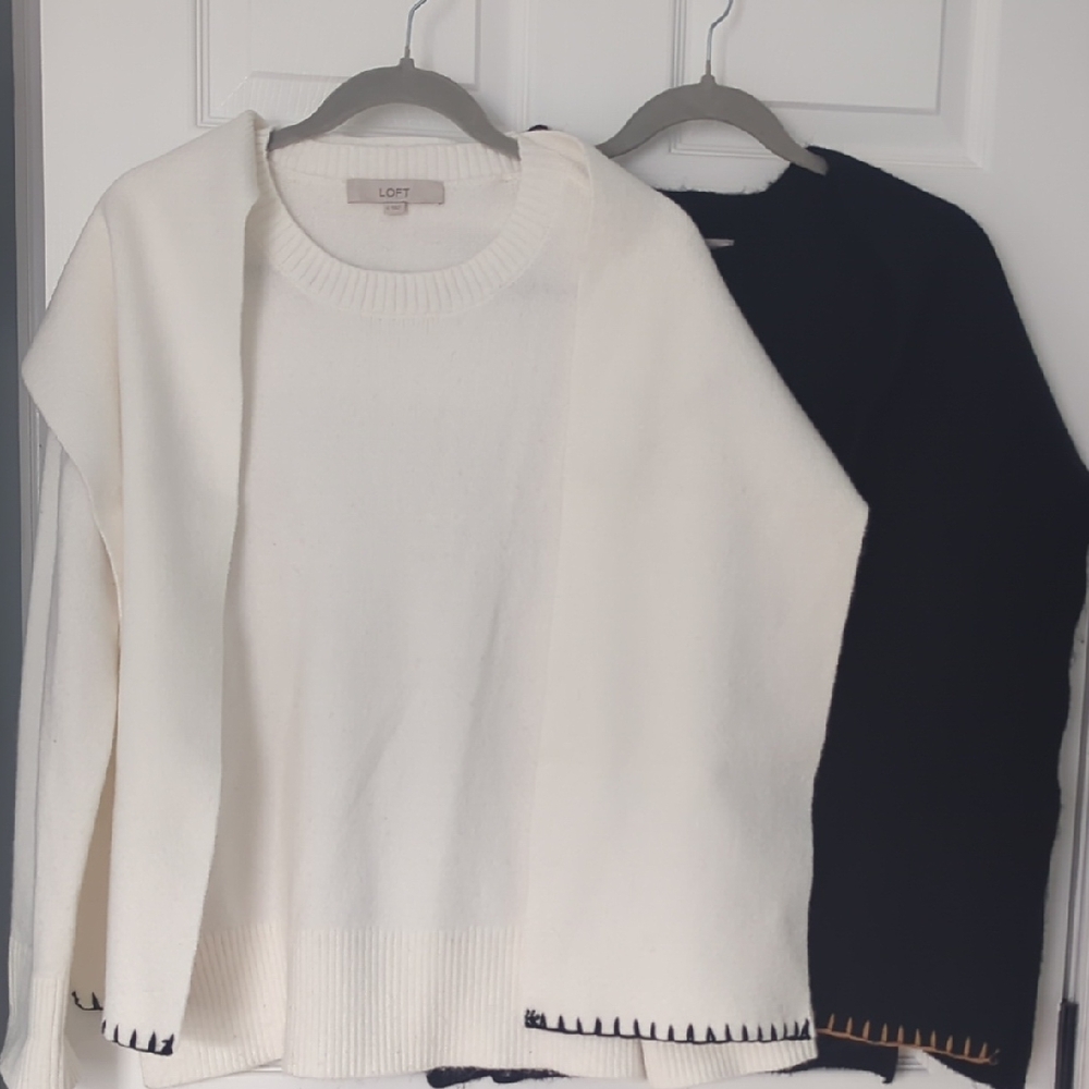 2 LOFT Women's Sweater - Cream and Black